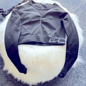 Black long sleeve ECHT arise top